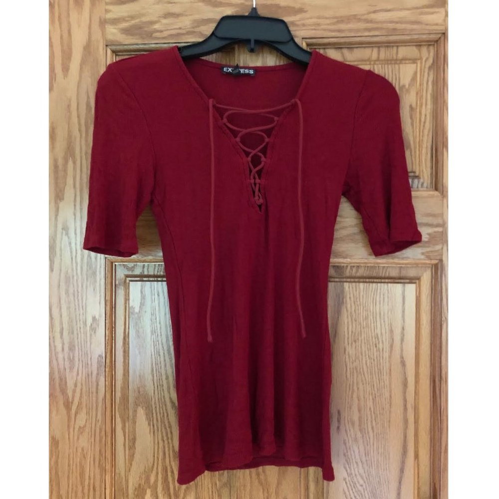 Express Red Lace-Up Top 3/4 Sleeves Size XS